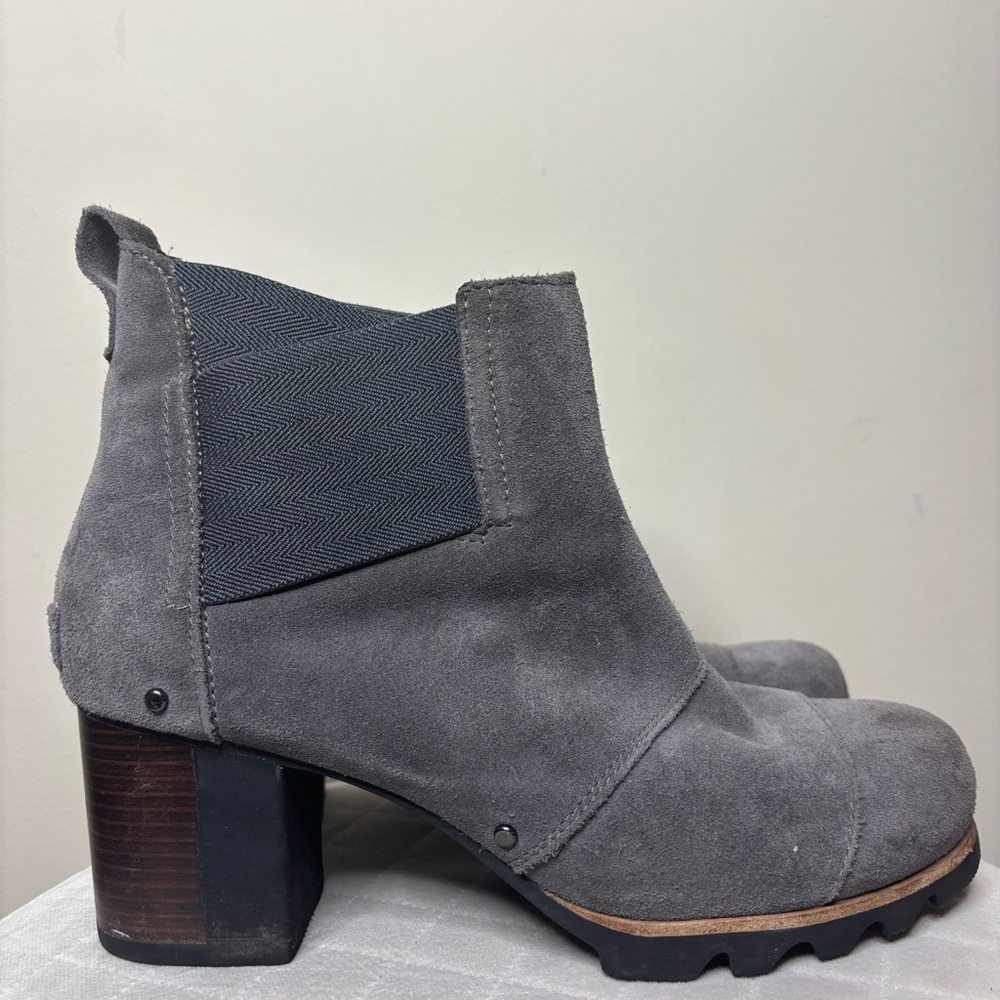 Sorel Addington Chelsea Pull on Ankle Boots Womens Size 9.5 Suede Leather